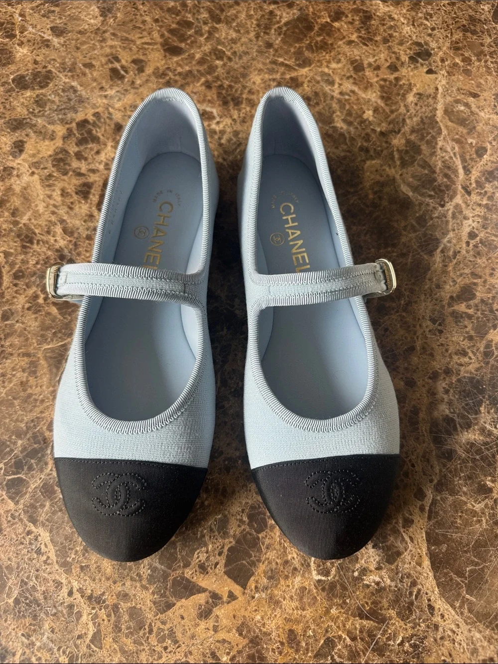 Chanel 25s Mary Janes blue black cap toe logo flats ballet sz 39.5